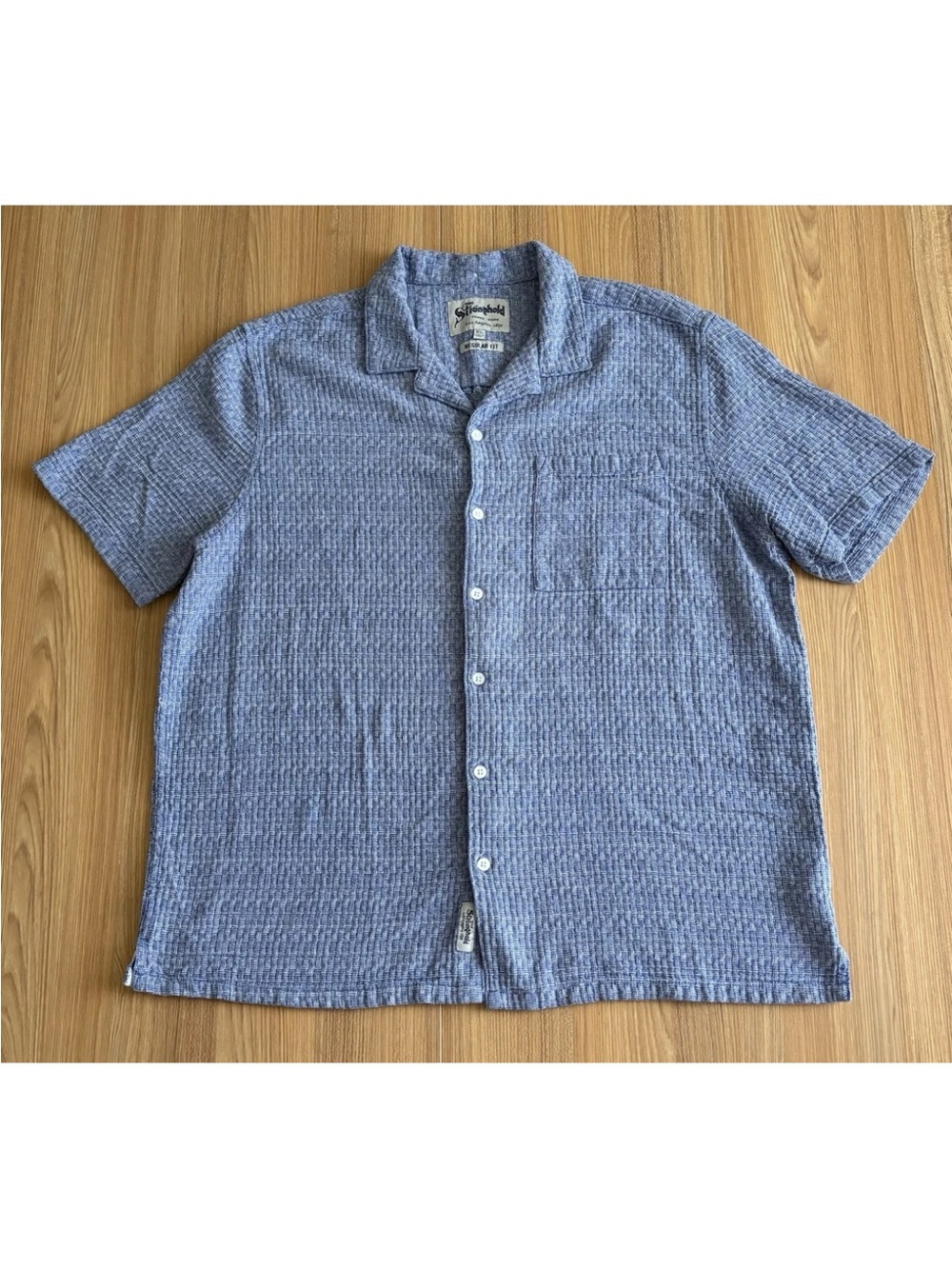 The Stronghold Knit Button Up Camp Shirt Mens XL Regular Fit Blue Textured Party
